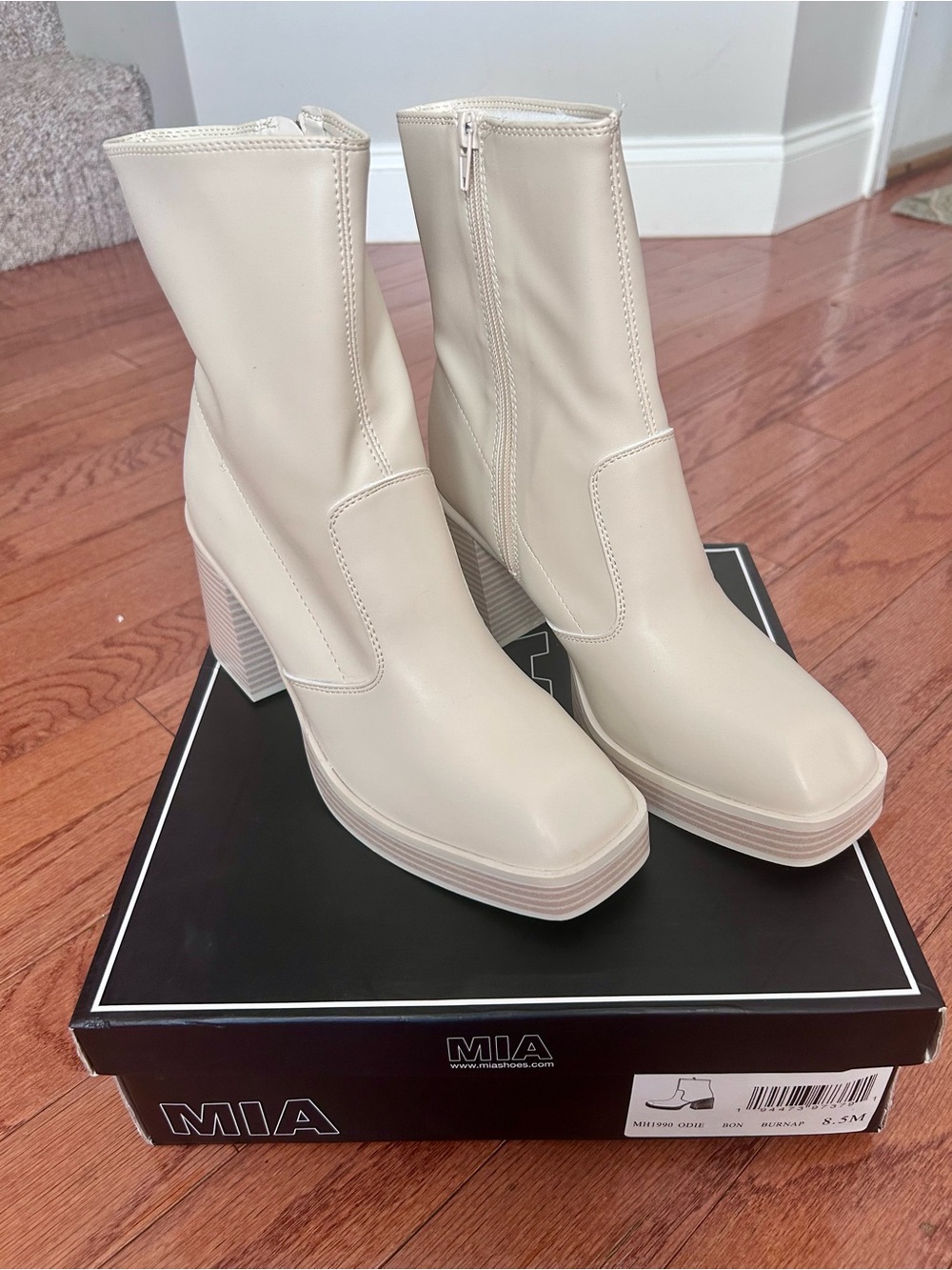 MIA Odie Platform Booties, Bone, Size 8.5, NIB